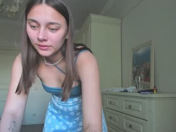 Naked cam girl eleonora_linn image #2216338