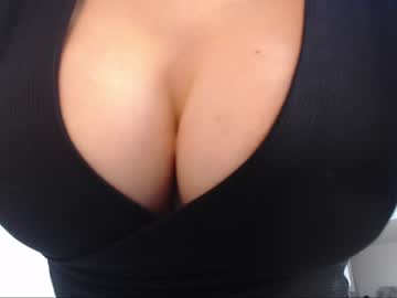 Naked cam girl eat_mee_out image #2187043
