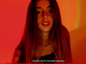 Naked cam girl coy_amina image #1656212