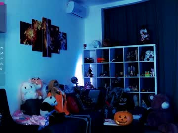 Naked cam girl madnessalise image #2984600
