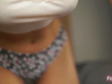 Naked cam girl plump_bums image #771177