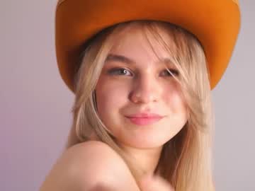 Naked cam girl aryanalarsen image #3948147