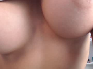 Naked cam girl eat_mee_out image #3095988