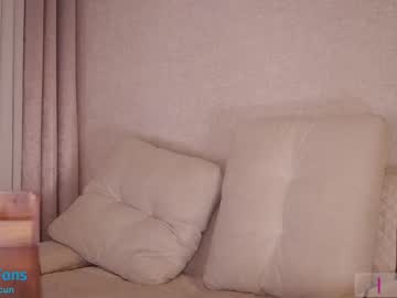 Naked cam girl _lasuescun image #3660554