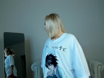 Naked cam girl oliviabr0wn image #3110006