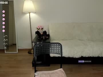 Naked cam girl intrigueeme image #2825111