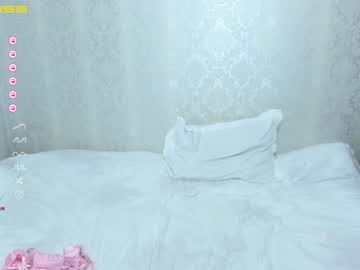 Naked cam girl yoori_ image #3100574