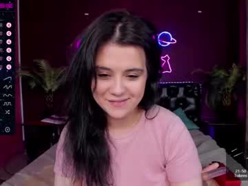 Naked cam girl sharlotte_gilbi image #2153571
