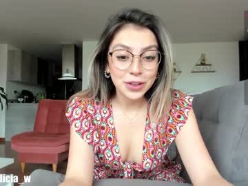 Naked cam girl aliciawonder_ image #2431795