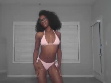 Naked cam girl theroyaldoll image #4036041