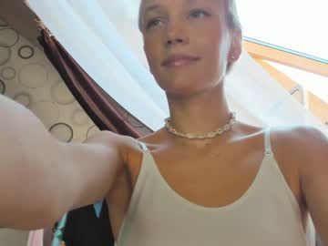 Naked cam girl xoanetta image #2486425