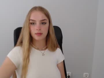 Naked cam girl molly_wenis image #2438752