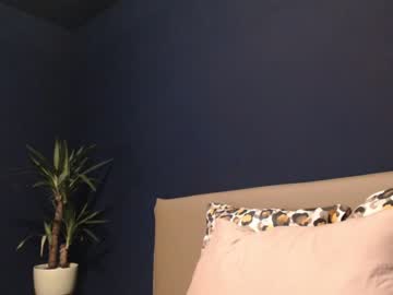 Naked cam girl karah_mel image #2427435