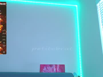 Naked cam girl petitebrat image #3070074
