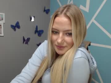 Naked cam girl shy_zorii image #1294695
