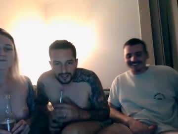 Naked cam couple nickmaxx_louisegc image #3098403