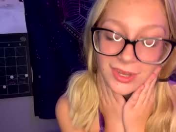 wittleprincesspeach naked cam