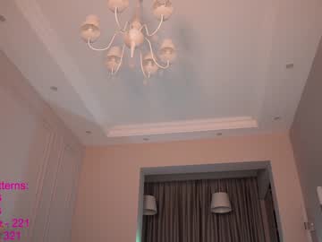 Naked cam girl lindamei image #2475330