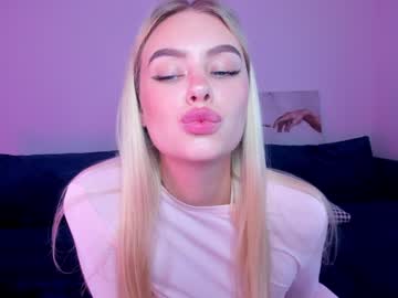 Naked cam girl 8a8y_nura image #2156412