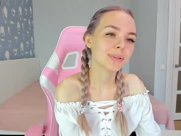 Naked cam girl bellaglorry image #2284616