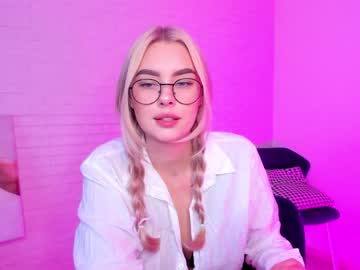 Naked cam girl 8a8y_nura image #1416060