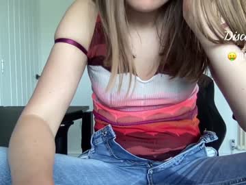 Naked cam girl eatmypie69 image #1726168