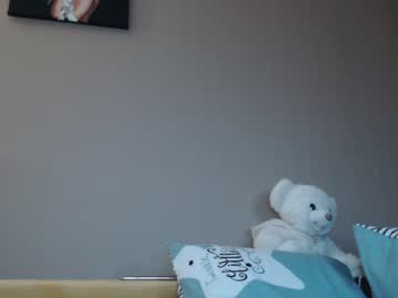 Naked cam girl juicy_peach88 image #2540850
