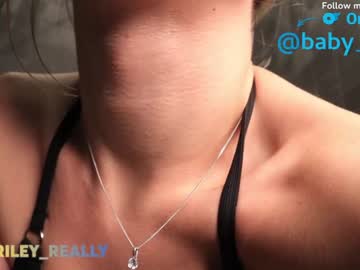 Naked cam girl baby_riley image #2978371