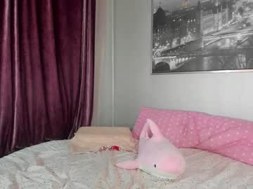 Naked cam girl _mito_69 image #3317000