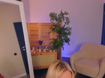 Naked cam girl coy_tessa_ image #3205791