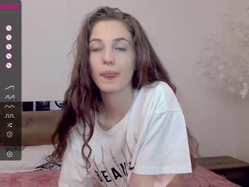 Naked cam girl maya20022 image #2062714