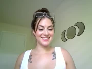 Naked cam girl leia_renae image #4020255