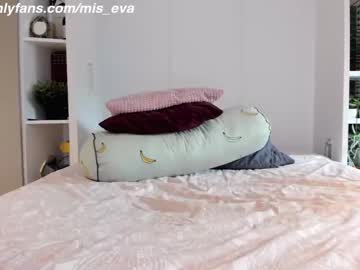 Naked cam girl mis_eva image #2739157