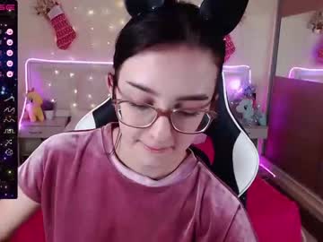 Naked cam girl queen_kitty1818 image #3357140