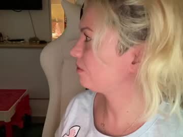 Naked cam girl kiradivine image #3557952