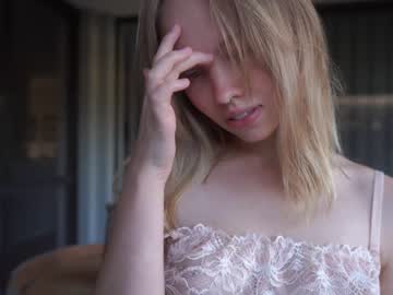 Naked cam girl bibi_it_is image #3404590