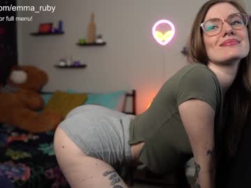 Naked cam girl emma_ruby image #2838921