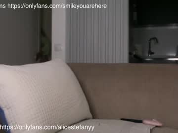Naked cam girl smileyouarehere image #2514189