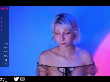 Naked cam girl lit1le_kitty_ image #2691761