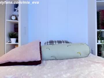 Naked cam girl mis_eva image #3240758