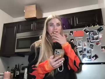 Naked cam girl blayzeenvy image #3921977