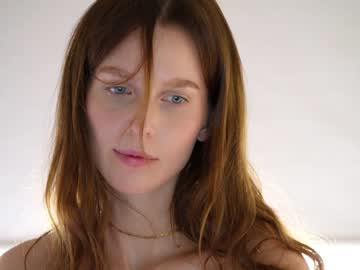 Naked cam girl ellaa91 image #2717015