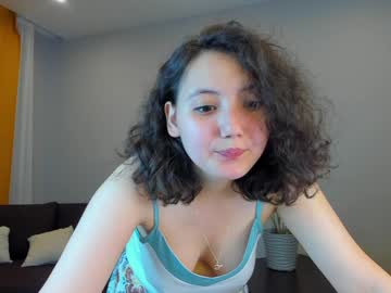 Naked cam girl your_lilly_girl image #1985924