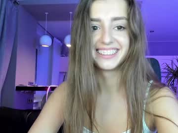 Naked cam girl coy_amina_ image #3076211