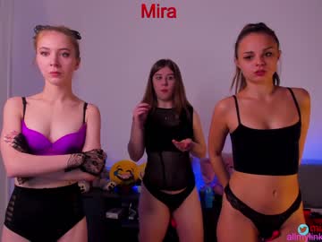 Naked cam girl misss_vikki image #2790162