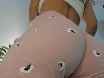 Naked cam girl parisbaby01 image #3975892