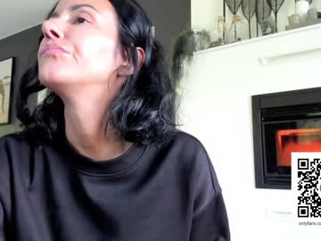 Naked cam girl miiiawallace image #2838031
