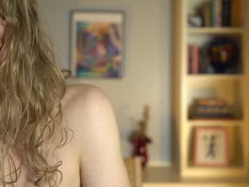 Naked cam girl sistinehashands image #2052952