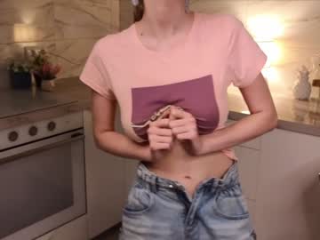 Naked cam girl lilianfootman image #4046591