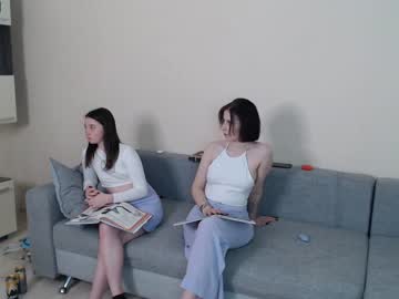 Naked cam couple renae_tom image #3857694
